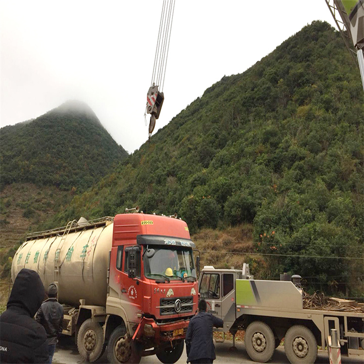 黄山道路救援大型车辆吊装